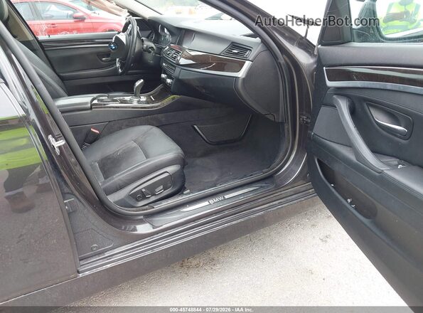 WBA5A7C51GG643457 2016 BMW 5 SERIES Gray Front interior view