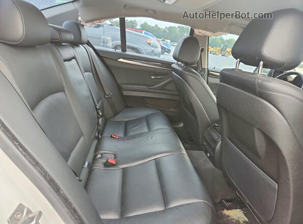 WBA5A7C52GG144974 2016 BMW 5 SERIES White Widok tylnych siedzeń