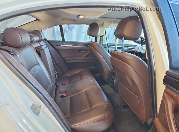 WBA5A7C5XGG145158 2016 BMW 5 SERIES White Вид задніх сидінь