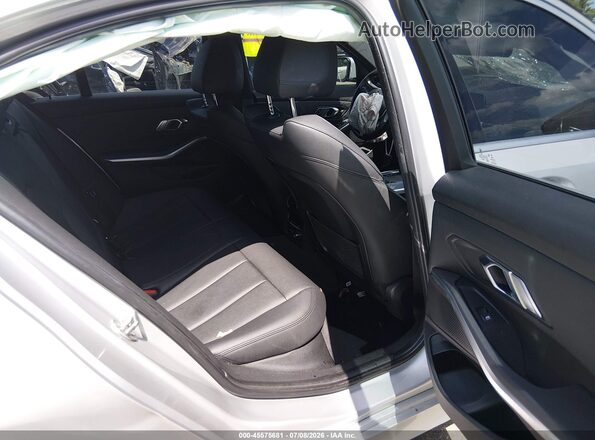 WBA5R7C53KFH28861 2019 BMW 3 SERIES Silver Widok naklejki z numerem VIN