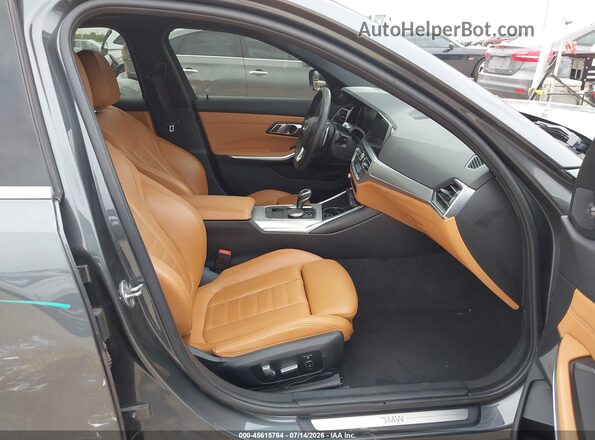 WBA5R7C56KAJ79392 2019 BMW 3 SERIES Gray Вид салону спереду
