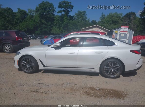WBA63AV00NFM80008 2022 BMW 4 SERIES White 360 interior view