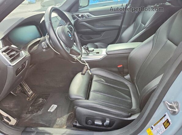 WBA63AV0XNFM41622 2022 BMW 4 SERIES Gray წინა სალონის ხედი