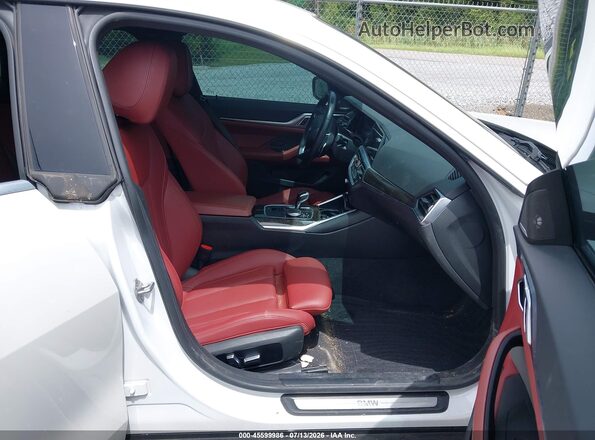 WBA63AV0XPFP54849 2023 BMW 4 SERIES Белый Вид салона спереди