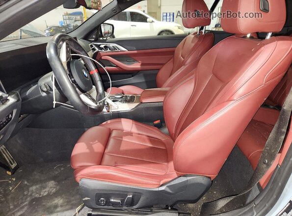 WBA63DB08SCU84620 2025 BMW M4 Gray Vista interior delantera