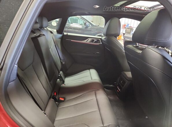 WBA63FB00TFW87335 2026 BMW M4 Red Widok tylnych siedzeń