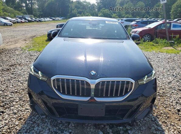 WBA63FJ00SCT50133 2025 BMW 5 SERIES Черный Вид спереди