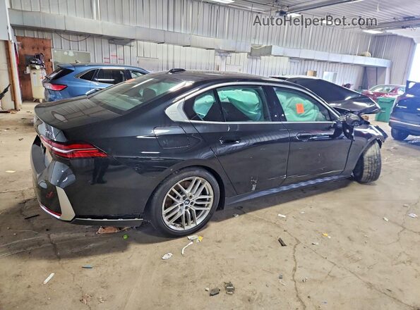 WBA63FJ05RCS51009 2024 BMW 5 SERIES Black უკანა მარჯვენა