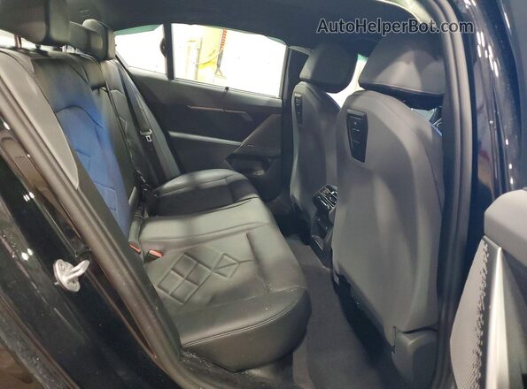 WBA63FJ05SCU12898 2025 BMW 5 SERIES Black Widok tylnych siedzeń
