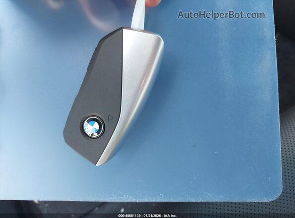WBA63FJ05VCX81281 2027 BMW 5 SERIES White Առջևի վահանակի տեսք