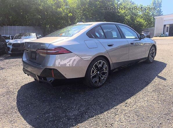 WBA63FJ06TCX08787 2026 BMW 5 SERIES Silver Առջևի աջ