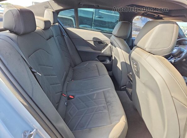 WBA63FJ07RCS03219 2024 BMW 5 SERIES Gray Вид задніх сидінь