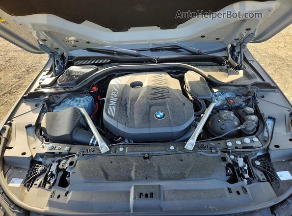 WBA63FJ07RCS03219 2024 BMW 5 SERIES Gray Вид задньої частини салону