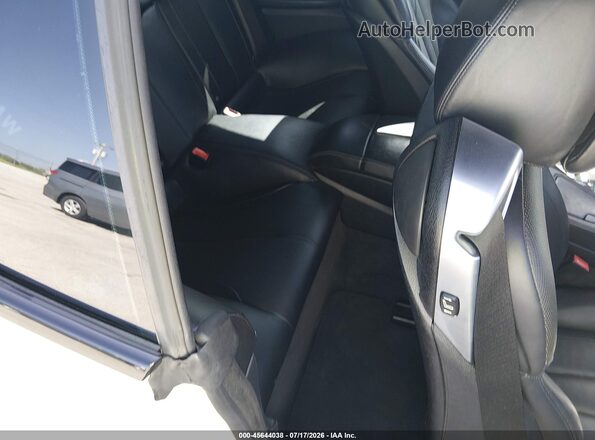 WBA6F7C5XJG232331 2018 BMW 6 SERIES Белый Вид наклейки с VIN-кодом