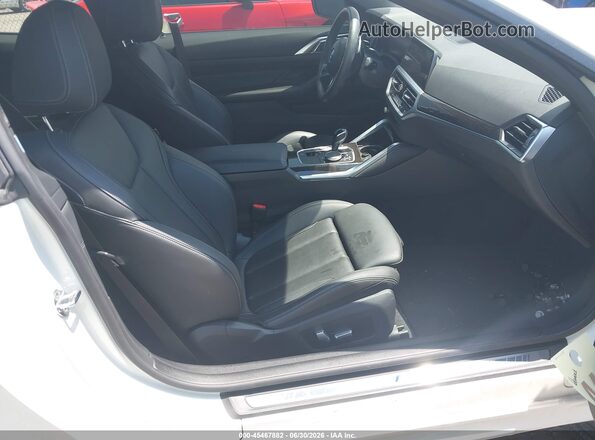 WBA73AP05NCJ73906 2022 BMW 4 SERIES Black Front interior view