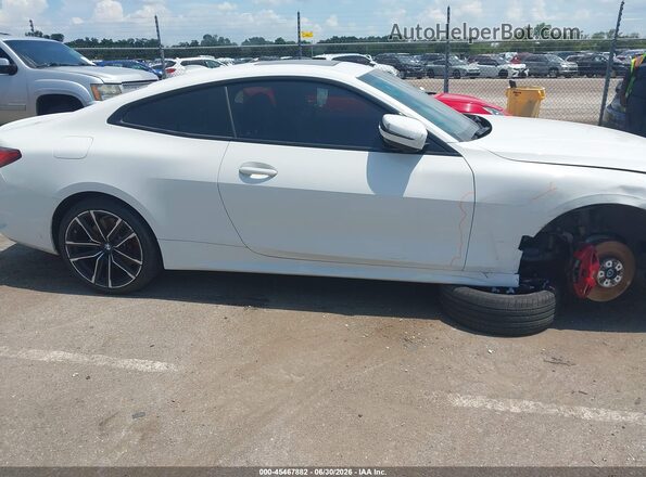 WBA73AP05NCJ73906 2022 BMW 4 SERIES Black Rear interior view