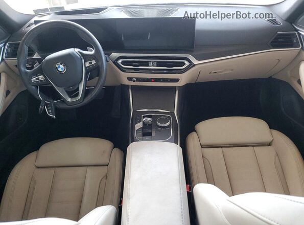 WBA73AV09RFS17378 2024 BMW 4 SERIES Burgundy Widok deski rozdzielczej