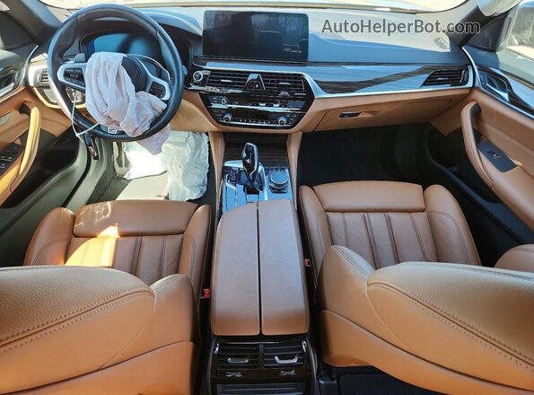 WBA73BJ03NWX39641 2022 BMW 5 SERIES Черный Вид панели приборов