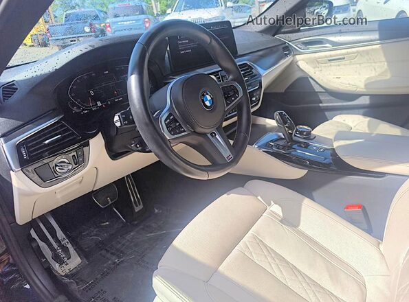 WBA73BJ04PWY15063 2023 BMW 5 SERIES Blue წინა სალონის ხედი