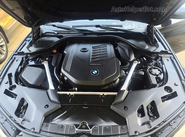 WBA73BJ04PWY15063 2023 BMW 5 SERIES Blue ძრავის განყოფილების ხედი