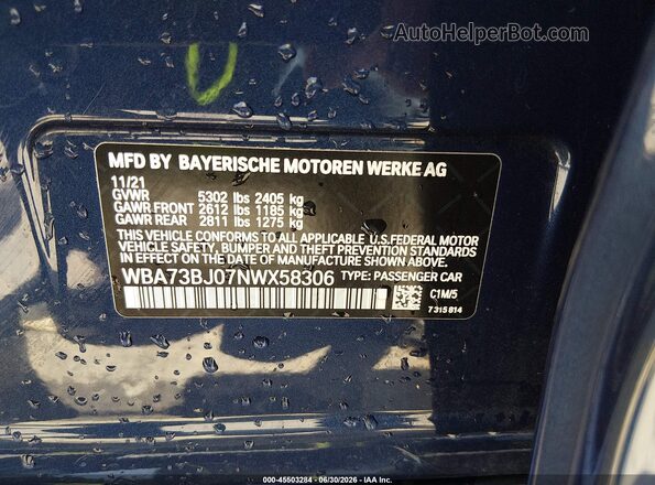 WBA73BJ07NWX58306 2022 BMW 5 SERIES Blue Widok komory silnika
