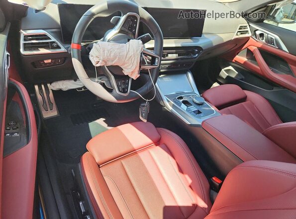 WBA73DA07SCU56846 2025 BMW M4 White Dashboard view