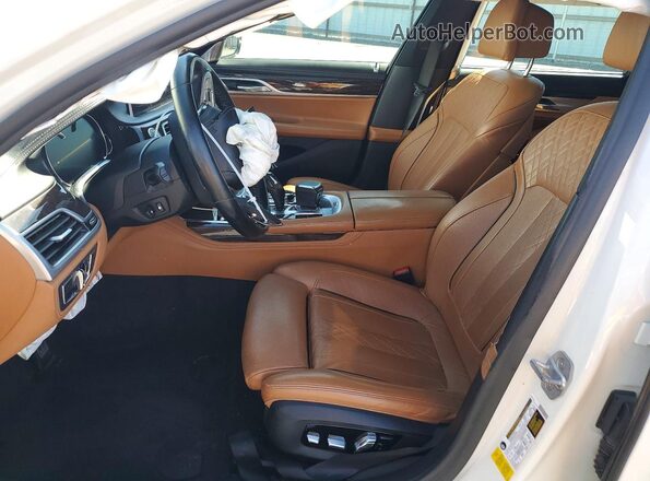 WBA7F0C50JGM23932 2018 BMW 7 SERIES White Вид салону спереду