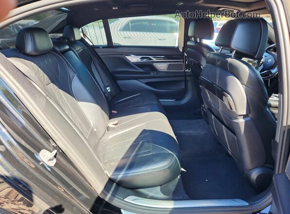 WBA7F0C51GGM20854 2016 BMW 7 SERIES Черный Вид задних сидений