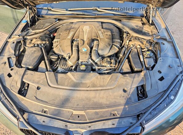 WBA7F2C50JB238725 2018 BMW 7 SERIES Green უკანა სალონის ხედი