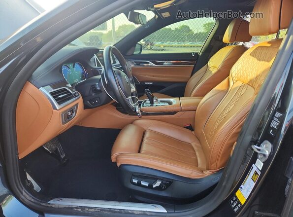 WBA7F2C50JB238725 2018 BMW 7 SERIES Green წინა სალონის ხედი