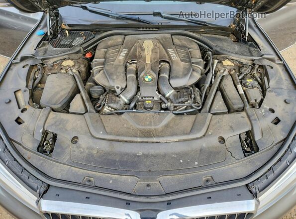 WBA7F2C56HG422399 2017 BMW 7 SERIES Gray Vista interior trasera