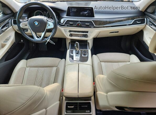 WBA7F2C56HG422399 2017 BMW 7 SERIES Gray Vista del salpicadero