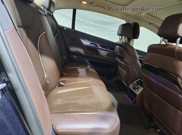 WBA7F2C56KB240528 2019 BMW 7 SERIES Синий Вид задних сидений