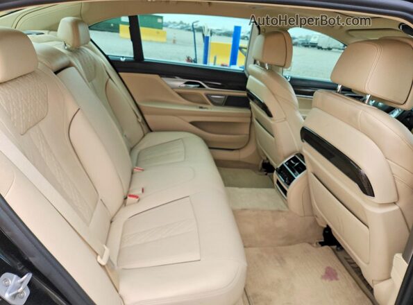 WBA7J2C52JG938408 2018 BMW 7 SERIES Black Vista de los asientos traseros