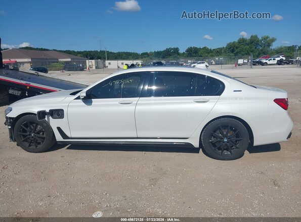WBA7J2C56JB246262 2018 BMW 7 SERIES White 360 interior view