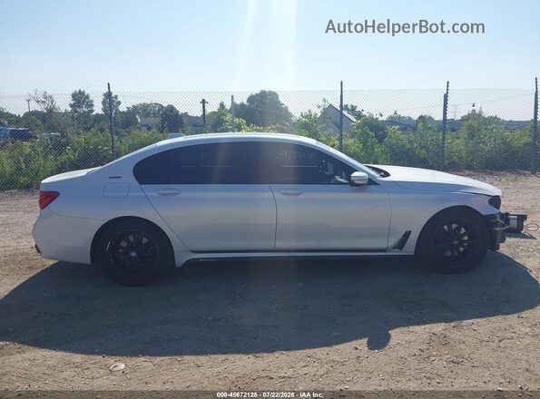 WBA7J2C56JB246262 2018 BMW 7 SERIES White Rear interior view