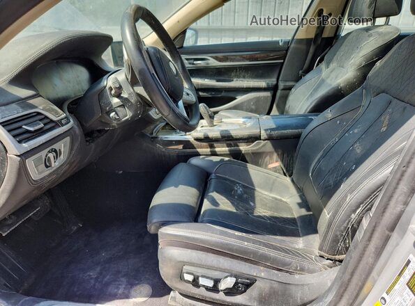 WBA7T2C02LCE39345 2020 BMW 7 SERIES Silver Front interior view