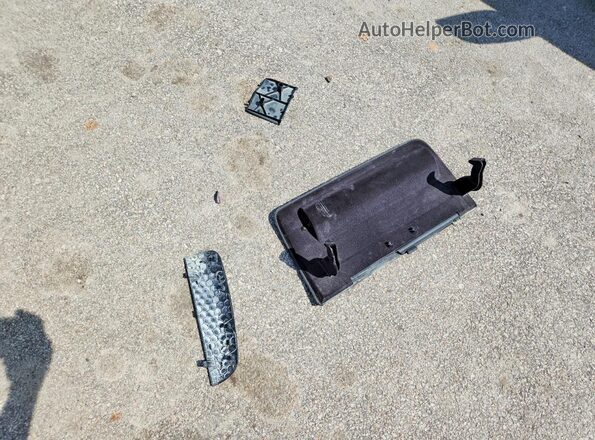 WBA7T2C02LCE39345 2020 BMW 7 SERIES Silver Engine compartment view