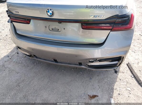 WBA7U2C00LCD19766 2020 BMW 7 SERIES Silver Вид спереду