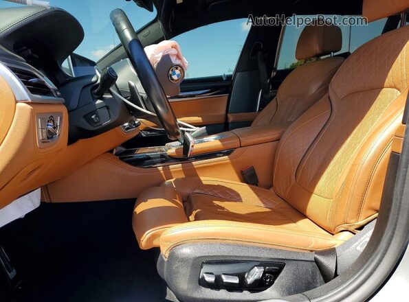 WBA7U2C00LGJ59765 2020 BMW 7 SERIES Black Вид салону спереду