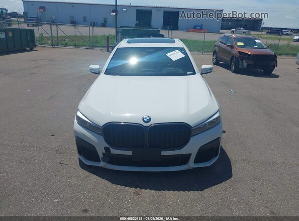 WBA7U2C0XLBM61948 2020 BMW 7 SERIES White Widok wnętrza z tyłu