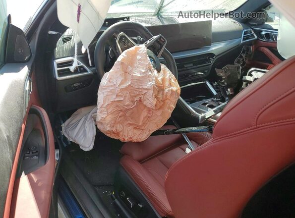 WBA83DA03SCT47742 2025 BMW M4 Серебряный Вид панели приборов