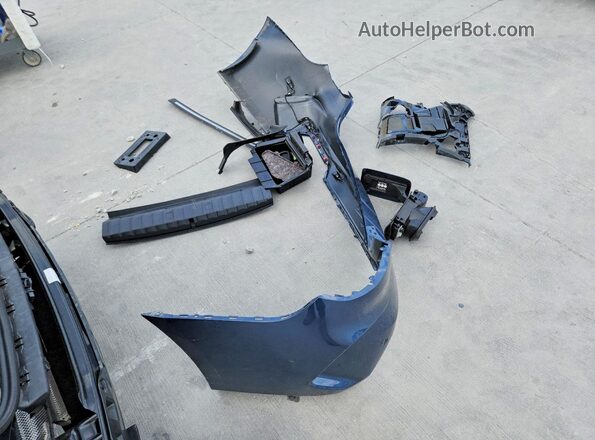 WBA83DA07SCU13693 2025 BMW M4 Blue Widok komory silnika