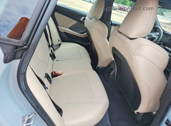 WBA83GG02T7U54493 2026 BMW 2 SERIES Blue Vista de los asientos traseros
