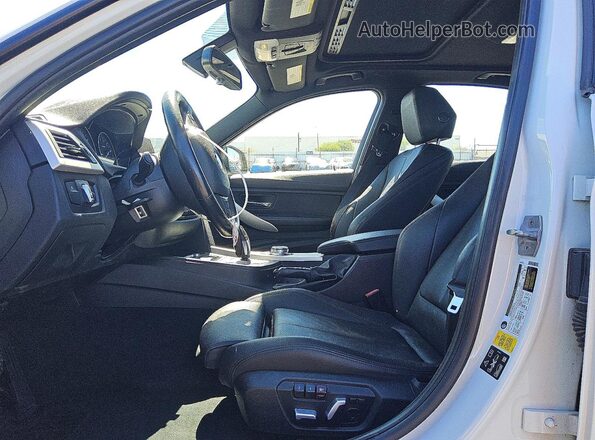 WBA8A3C51JA488618 2018 BMW 3 SERIES White Vista interior delantera
