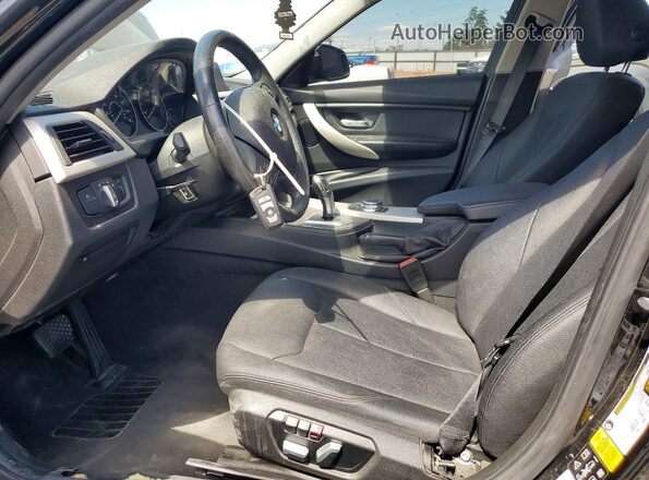 WBA8A3C54JA358655 2018 BMW 3 SERIES Черный Вид салона спереди