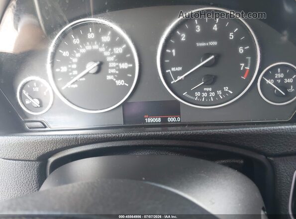 WBA8A9C32HAC99846 2017 BMW 3 SERIES White Vista de los asientos traseros