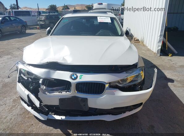 WBA8A9C56JAD27803 2018 BMW 3 SERIES White Սարքավորումների վահանակի տեսք