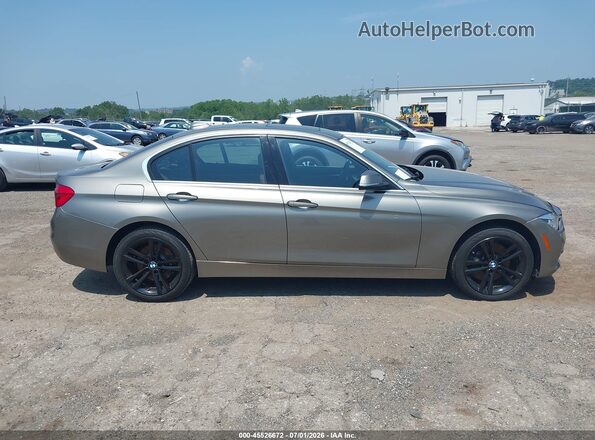 WBA8B3G52GNT62972 2016 BMW 3 SERIES Gold Вид задньої частини салону
