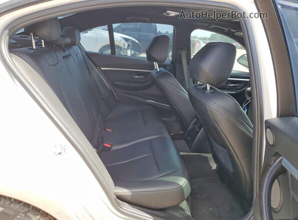 WBA8B3G56JNV00908 2018 BMW 3 SERIES White Rear seats view